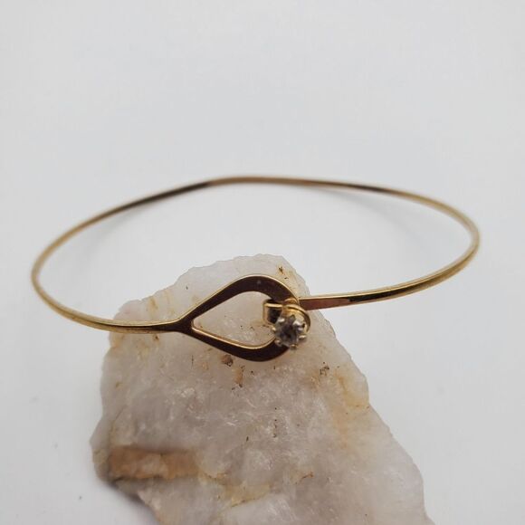 Retired vintage avon not made anymore gold plated bracelet w simplsitic‎ clear